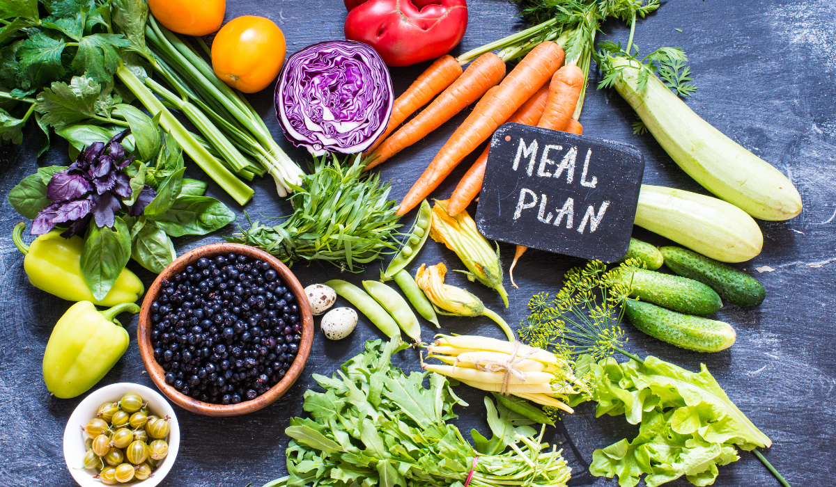 Planning Budget Meals: 10 Tips to Keep Your Wallet Happy