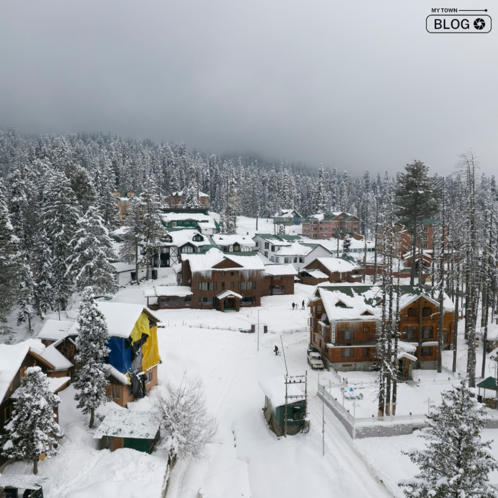 Snowfall in Gulmarg