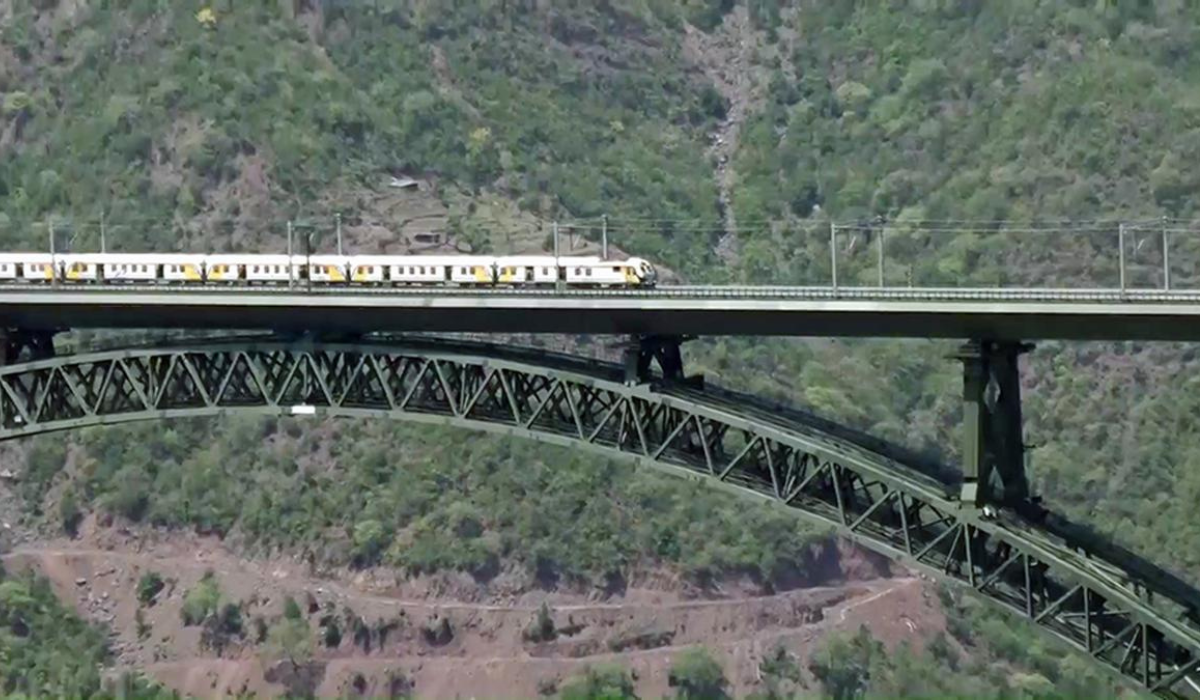 Chenab Rail Bridge: Indian Railways Checks the World’s Highest Railway Line in Jammu & Kashmir