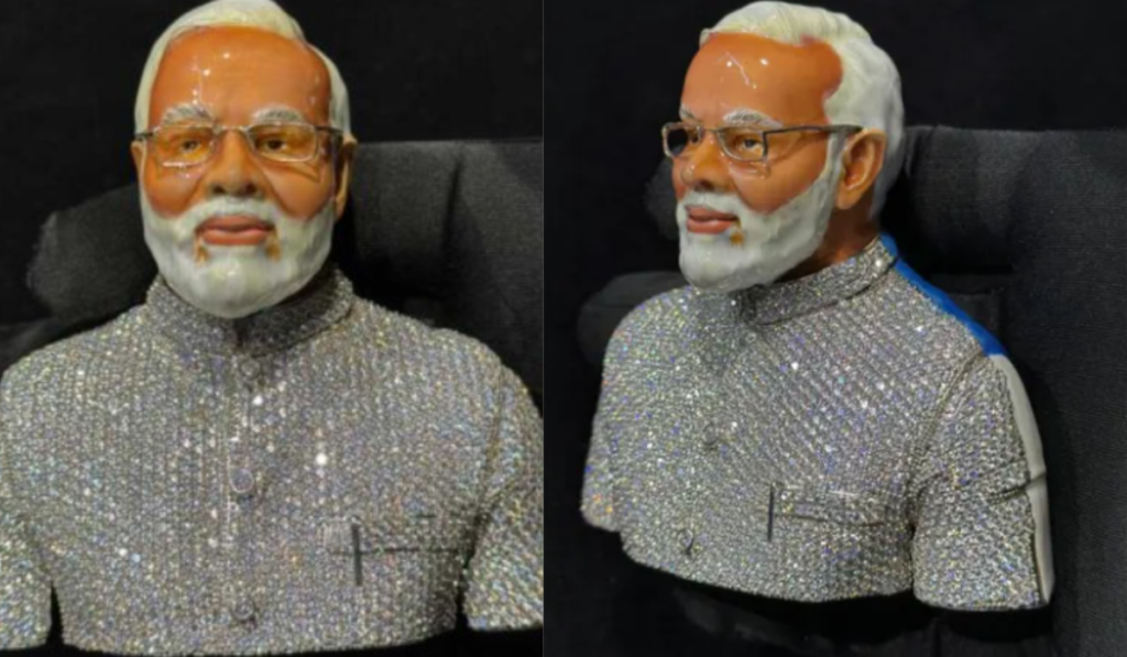 PM Modi statue