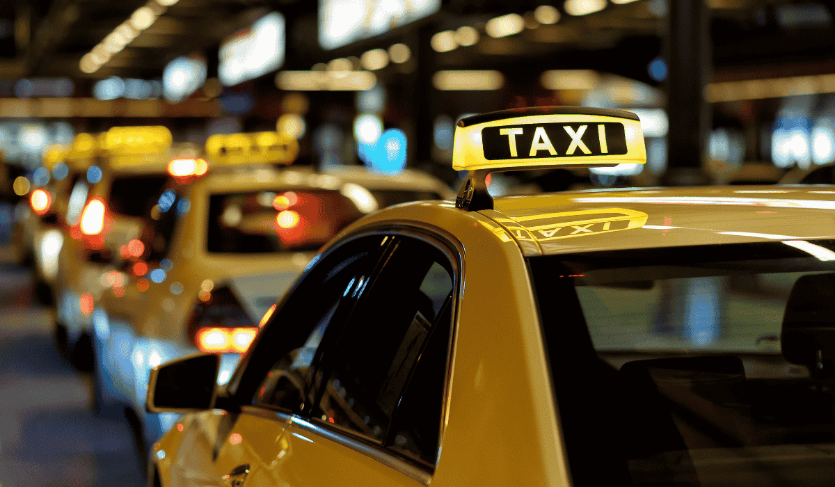 Bengaluru Airport Taxi Scam: Fake Uber App Used to Charge ₹1,000 Extra