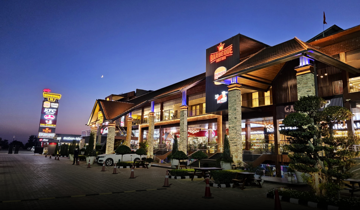 Experience the Best of Downtown in Pathankot – Food, Shopping and More