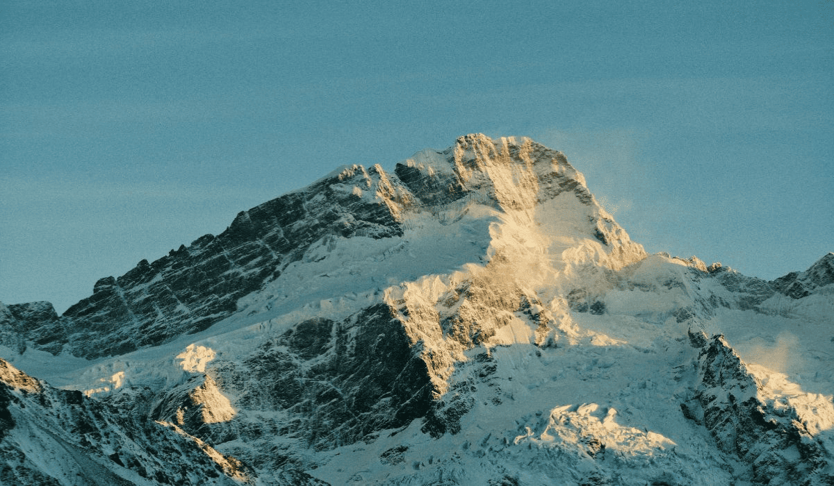 उत्तराखंड और पहाड़ी राज्यों में शुरू हुआ मौसम का बदलाव, बद्रीनाथ और केदारनाथ में हुई पहली बर्फबारी