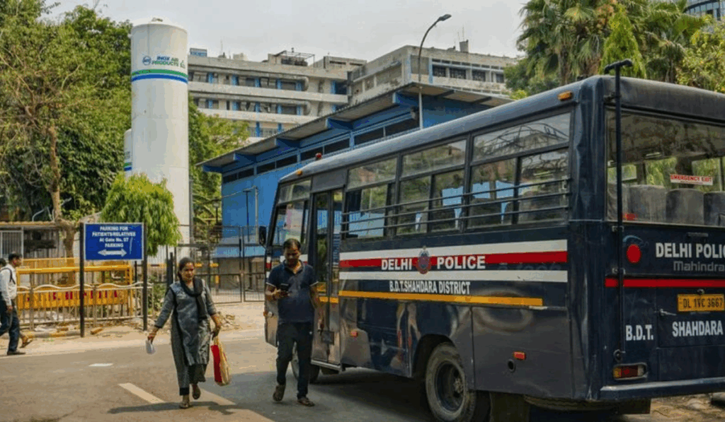 Delhi bomb threat 2025