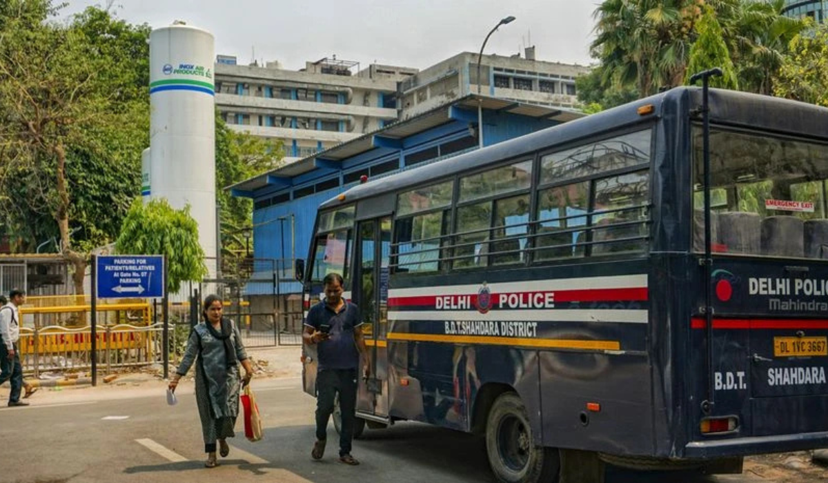 Bomb Threats to Delhi CRPF Schools and Three Courts: Jaish-e-Mohammed Email Sparks Panic
