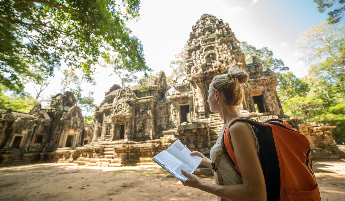 Guide to Cultural Travel: How to Travel Meaningfully in 2025